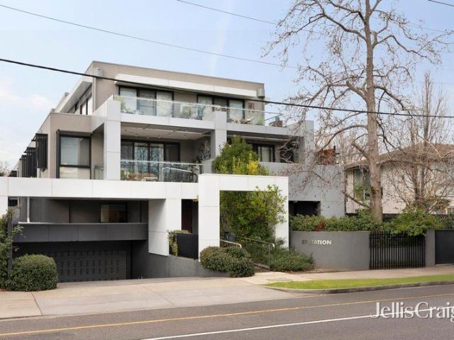 Contemporary Boutique Living with Designer Finishes in a Prime Inner North Location