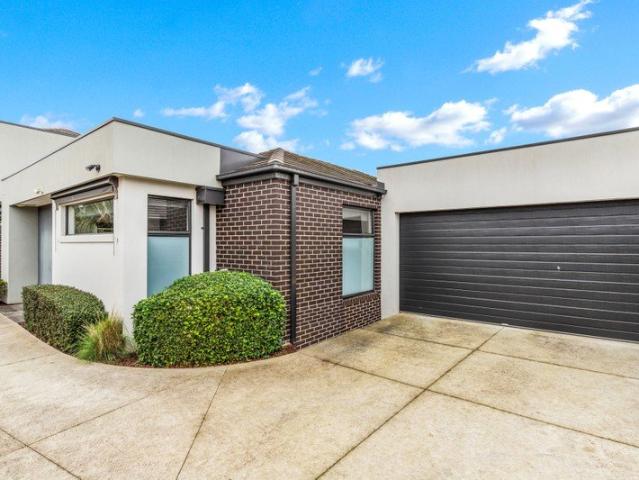 Contemporary Bayside Living in a Coveted Edithvale Pocket