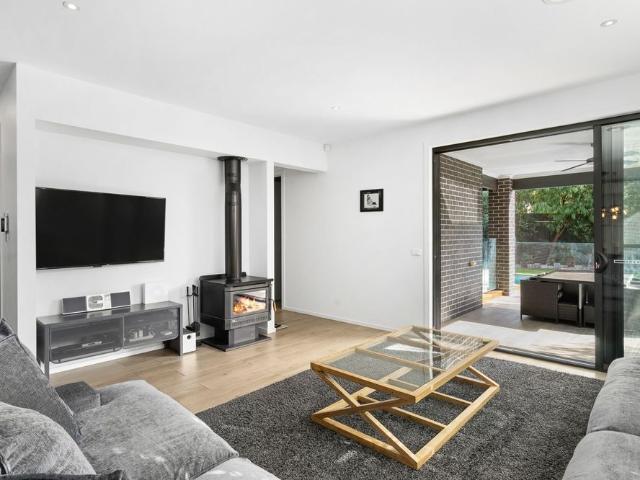 Contemporary Blairgowrie Resort Style Residence