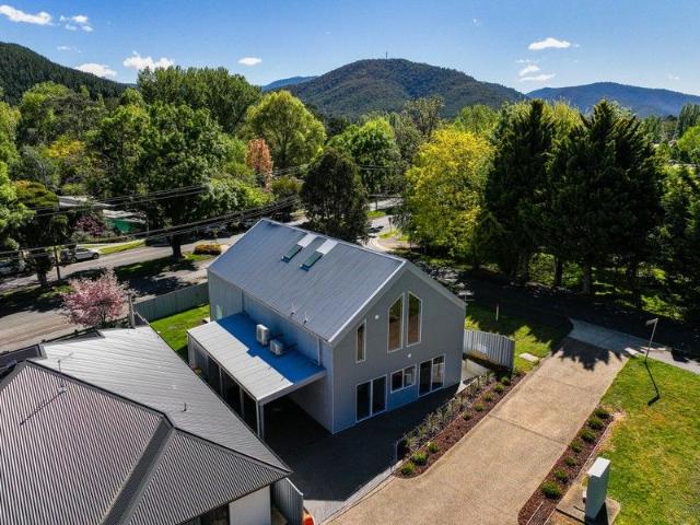 Contemporary Custom Build offering Luxe, Low Maintenance, Living in Prime Bright Location