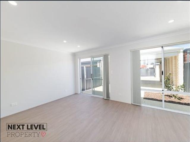 Contemporary Brand New Home!