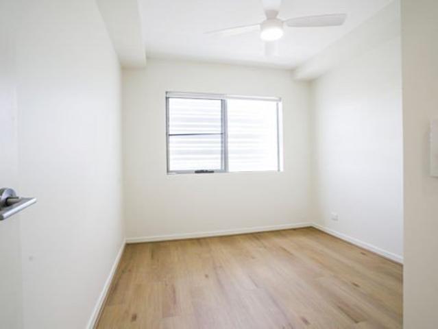 Contemporary Gold Coast Living Space, Style & Convenience