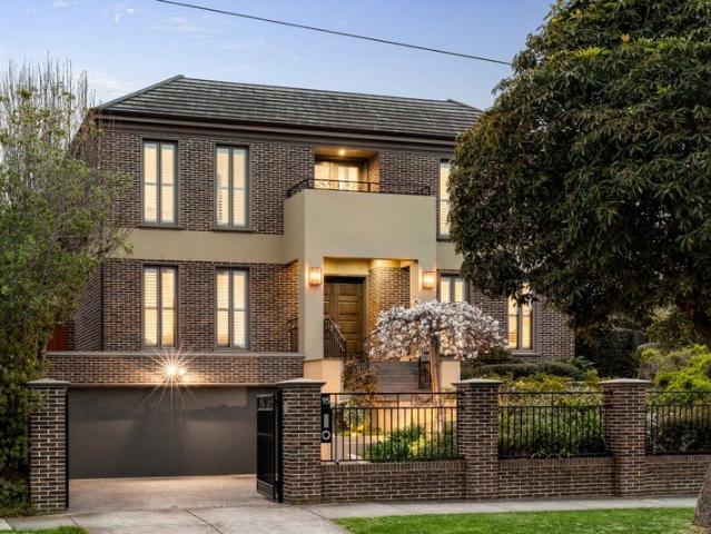 Contemporary Grandeur, Refined Family Luxury