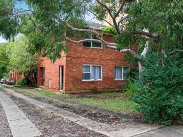 Contemporary Ground Floor Convenience in Prime Caringbah Location