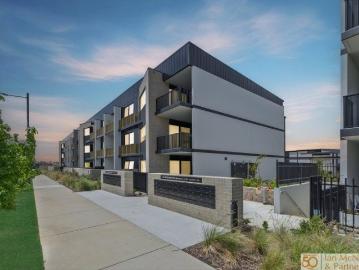 Googong, Jembaicumbene - Equipped kitchen