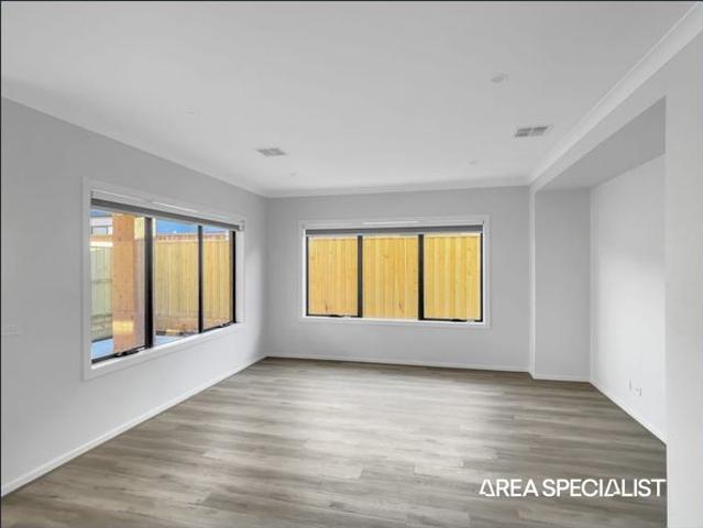 Contemporary Double Storey Family Living in Clyde