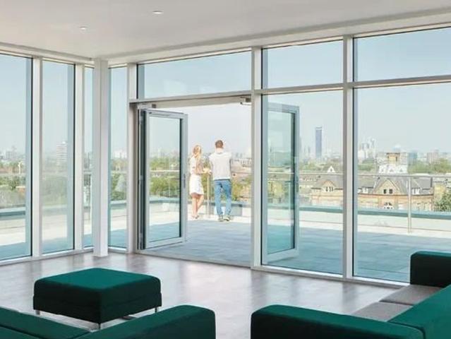 Contemporary Deluxe Studio