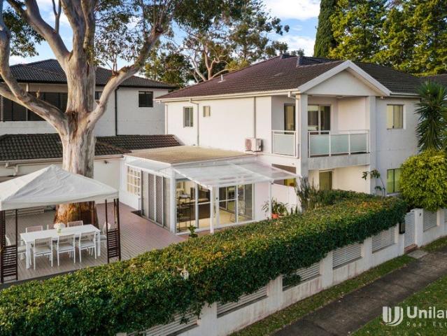 Contemporary Duplex Offering Space, Style and Exceptional Convenience