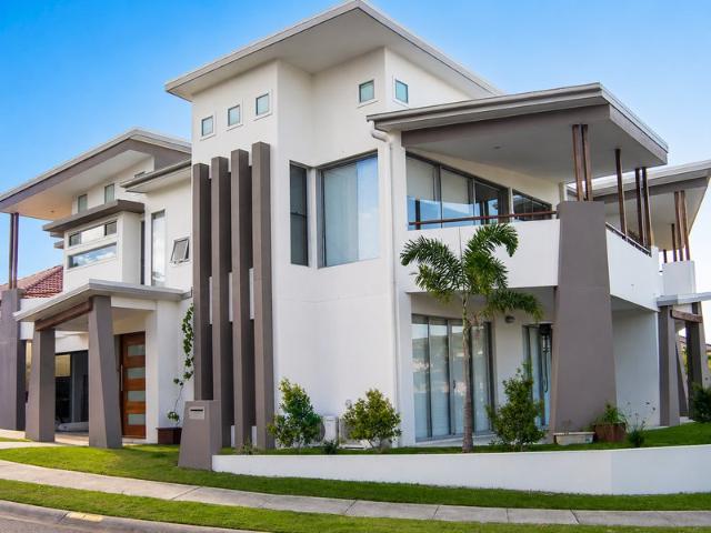 Contemporary Duplex Living in the Heart of Varsity Lakes