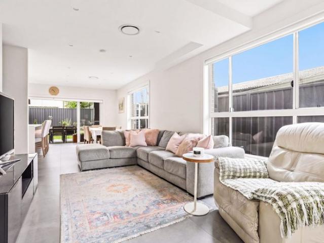 Contemporary Duplex with Spacious Interiors and Private Outdoor Retreat