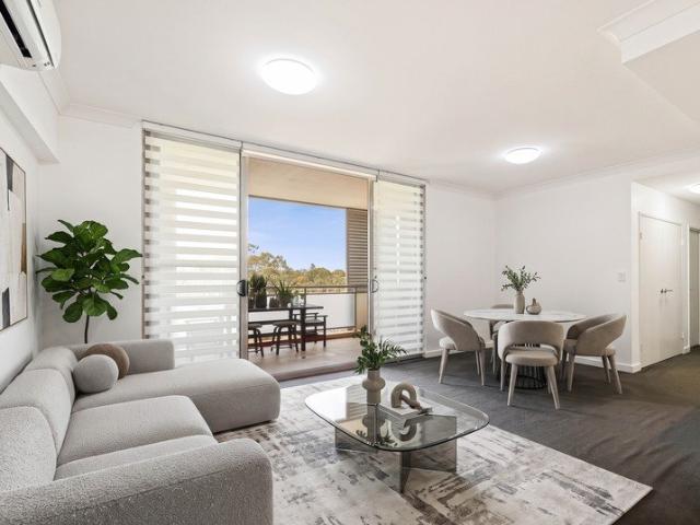 Contemporary easycare haven in central address