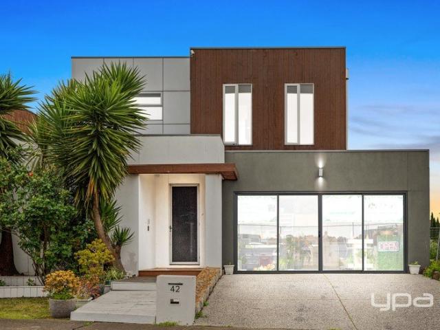 Contemporary Elegance & Effortless Family Living in Prime Cairnlea