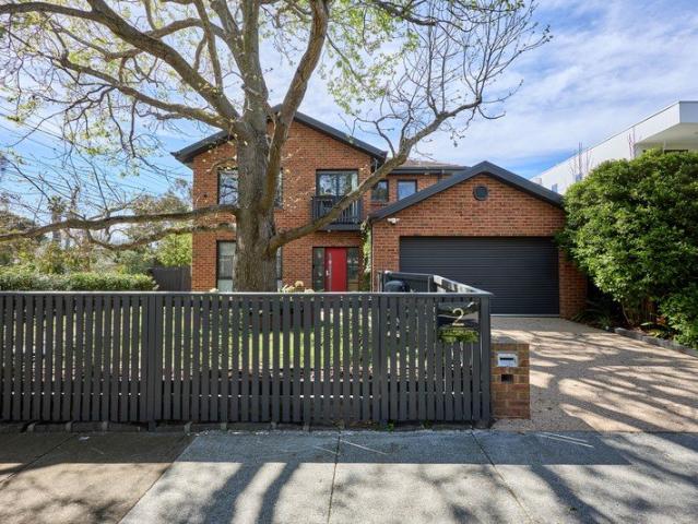 Contemporary Elegance in a Coveted Parkside Setting