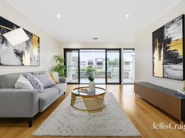 Contemporary Elegance in a Prime Springvale Location