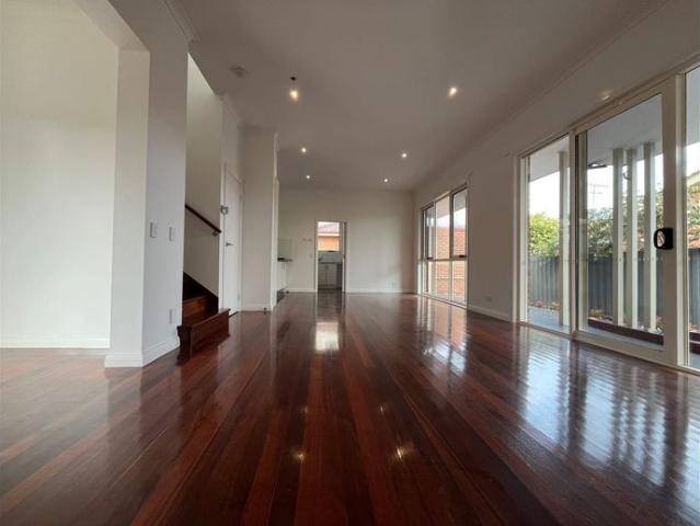 Contemporary Elegance in the Heart of Balwyn