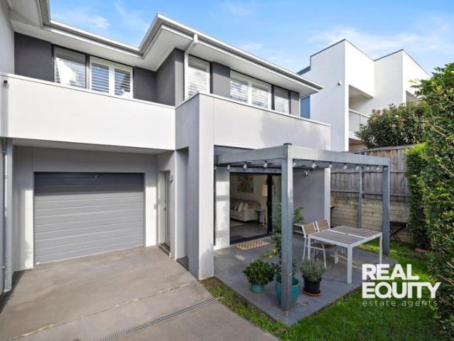 Contemporary Elegance & Low Maintenance Family Appeal