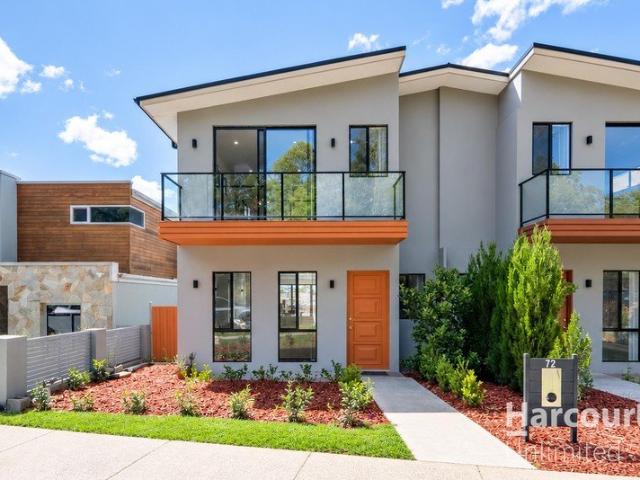 Contemporary Elegance Meets Spacious Family Living!