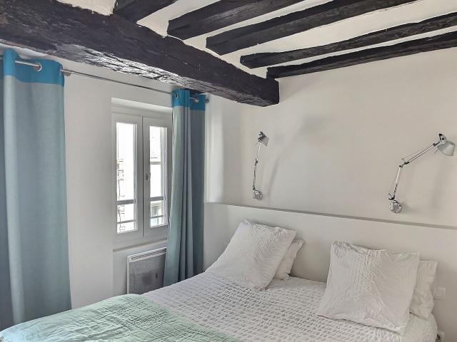 Contemporary Elegance: Stylish Apartment in the 2nd district, Paris Amsterdam Apartments for Rent