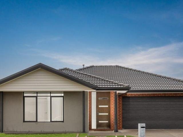 Contemporary Elegance | Premium Family Living | 22 RAINIER DRIVE, TRUGANINA VIC 3029