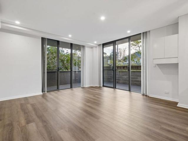 Contemporary Elegance with Expansive Indoor Outdoor Living