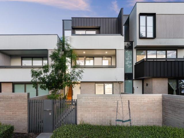 Contemporary Elegance with Space to Live, Work and Unwind