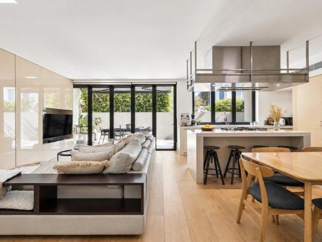 Contemporary Elegance, Unrivalled Toorak Lifestyle