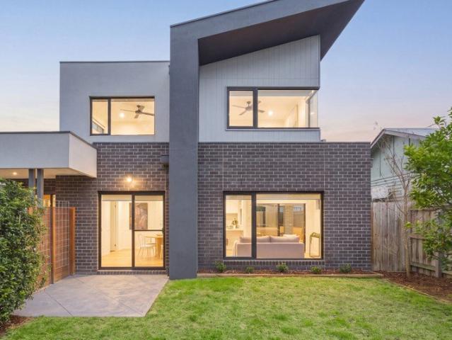 Contemporary Excellence with Exceptional Outdoor Appeal