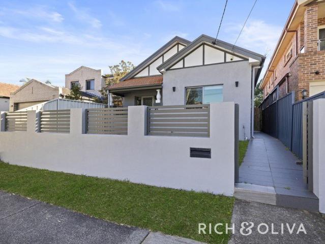 DEPOSIT TAKEN @ $1,150 pw Contemporary Four Bedroom Family Home!