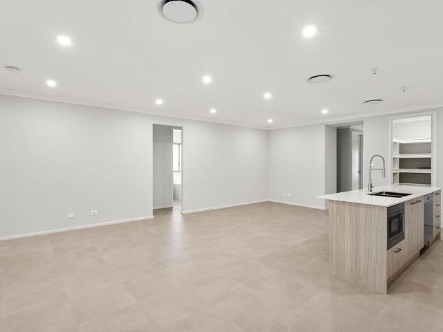 Contemporary Four Bedroom Home in Thriving Calderwood Location