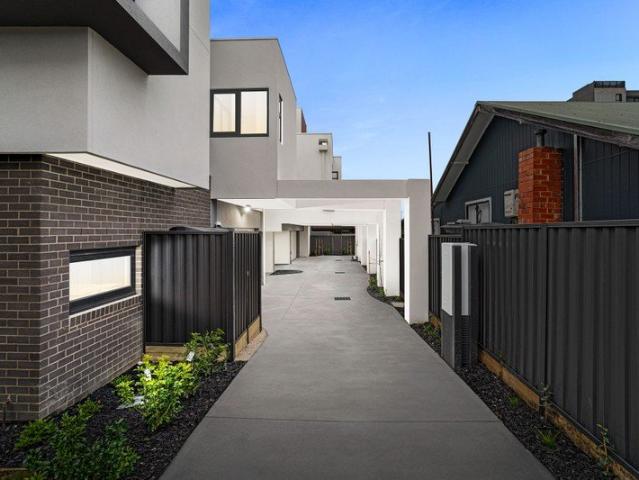 Contemporary Four Bedroom Living with Modern Style
