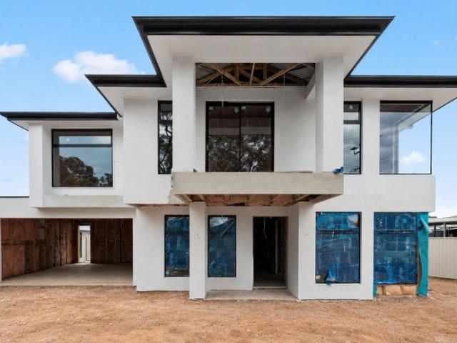 Contemporary Form, Considered Living