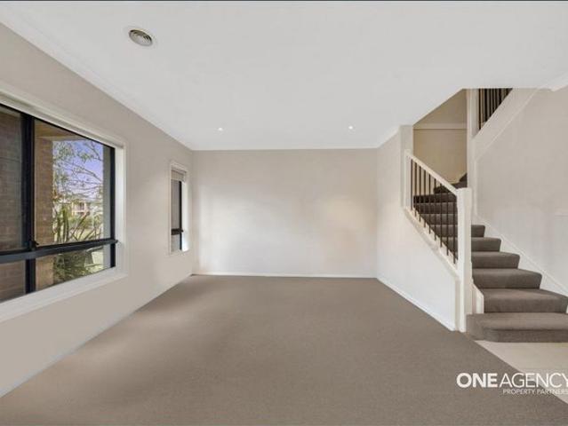 Contemporary Family Comfort in a Highly Desirable Point Cook Pocket!