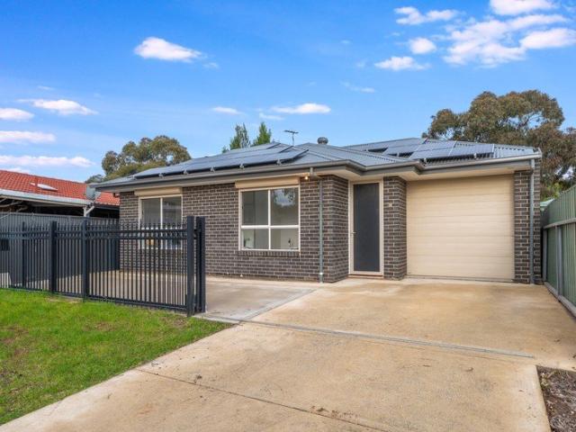 Contemporary Family Comfort in a Peaceful Location