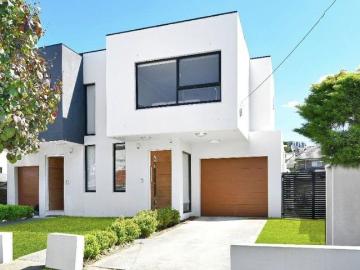 Contemporary Family Home | Walk To Heffron Park, Eastgardens & Local Schools