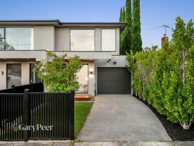 Contemporary family excellence with space, light & timeless style