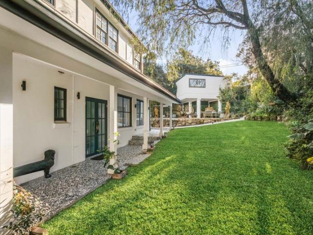 A Rare Entry into Vaucluse, Moments from Village Shops and Schools