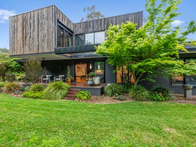 Contemporary Family Escape on Acreage