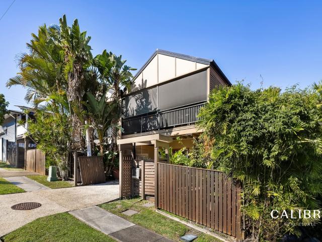 contemporary family home in ashgrove