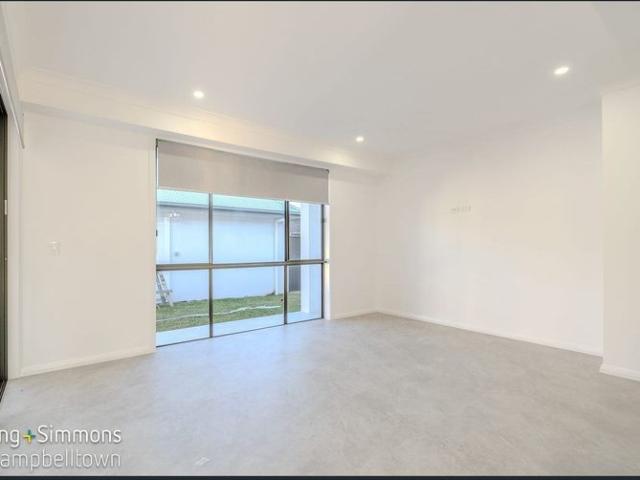 Contemporary Family Home in the Heart of Menangle