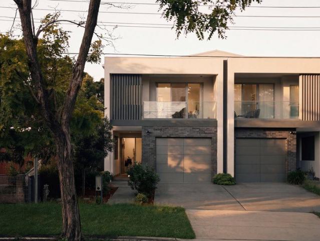 Contemporary Family Home with Expansive Living Private Studio Retreat Near Parklands