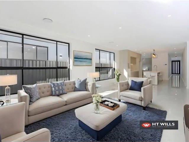 Contemporary Family House. Ready To Move In