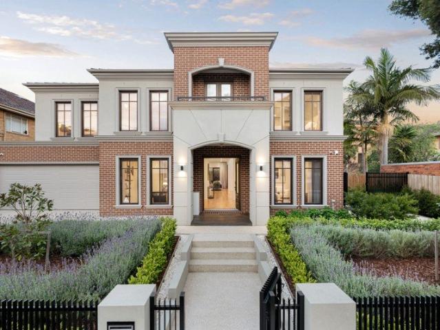 Contemporary Family Luxury with Every Indulgence
