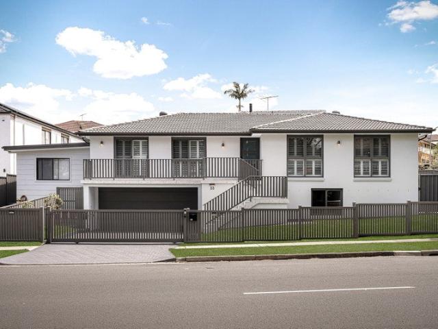 Contemporary Family Luxury with Exceptional Dual Living Potential!