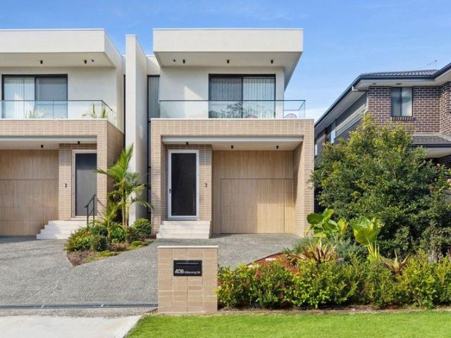 Contemporary Family Luxury with Poolside Entertaining