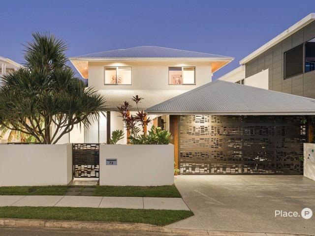 Contemporary Family Luxury with Resort Style Entertaining