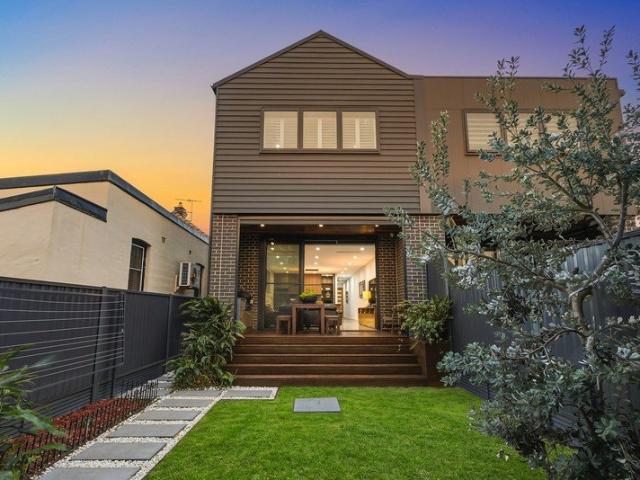 Contemporary Family Luxury in a Peaceful, Sunlit Setting