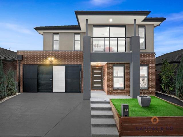 Contemporary Family Luxury in a Prime Location