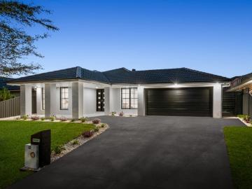 Contemporary Family Luxury in Harrington Park's Premier Address