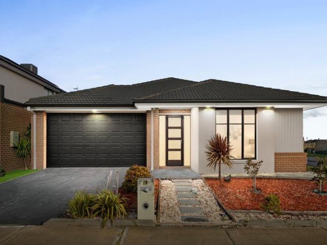Contemporary Family Living with Multiple Living Zones