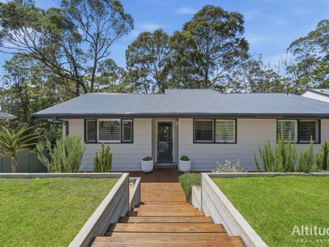 Contemporary Family Living with a Tranquil Bushland Backdrop